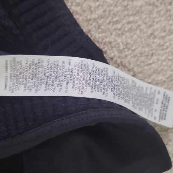 2 Womens Sports Bras Size Xs-Nike And Reebok - Picture 7 of 9